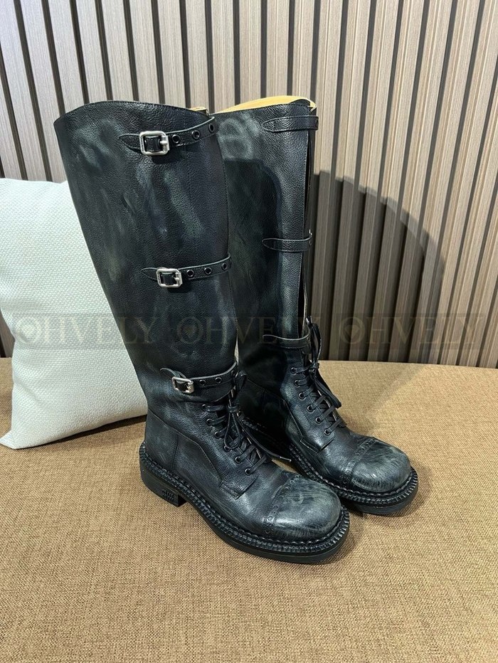 미우미우 가죽 부츠