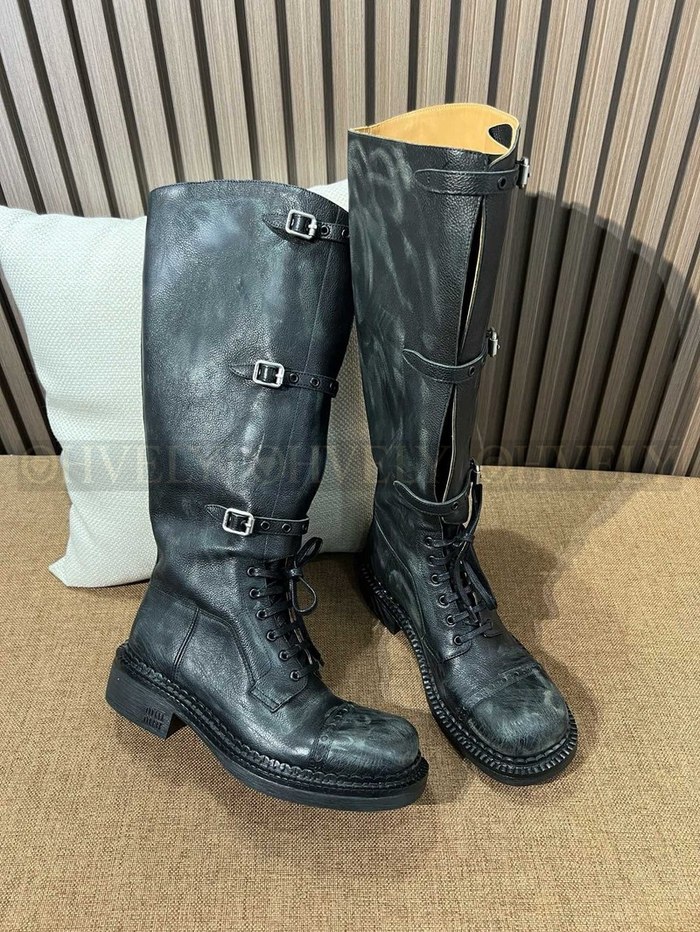 미우미우 가죽 부츠