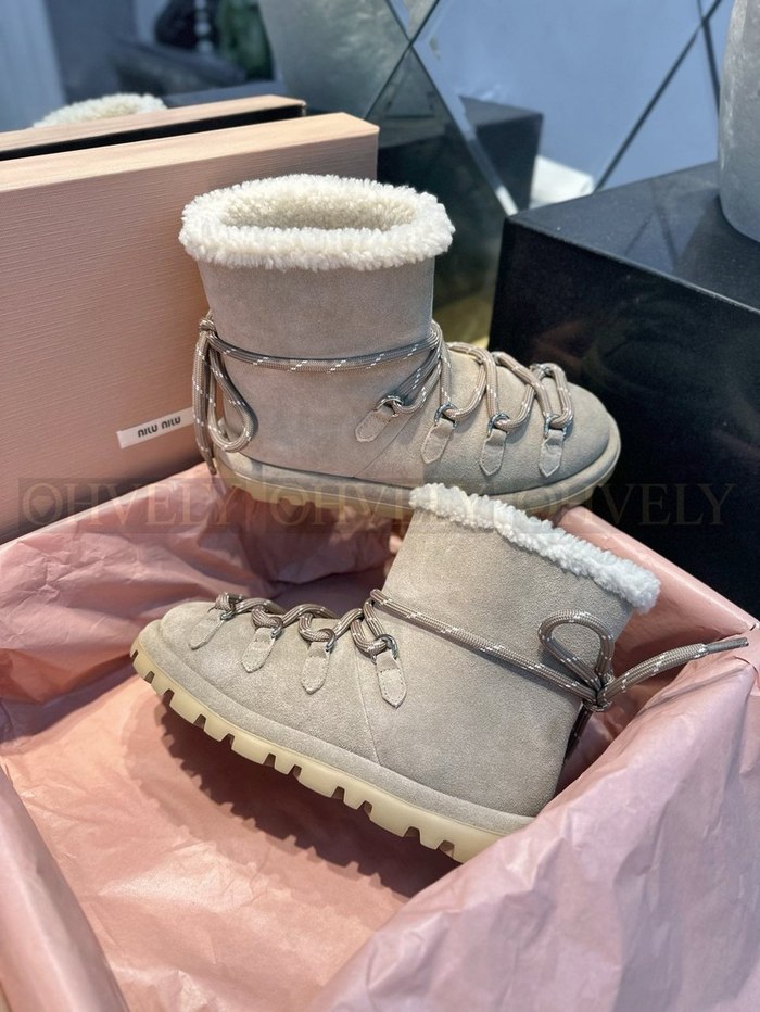 미우미우 스웨이드 부츠 데저트