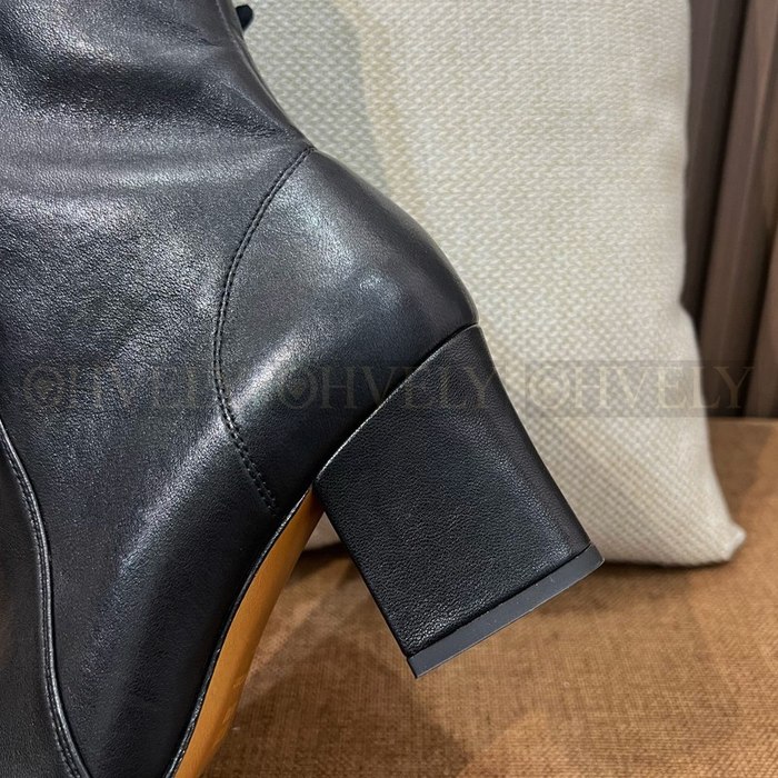 미우 미우 나파 레더 부츠 버클