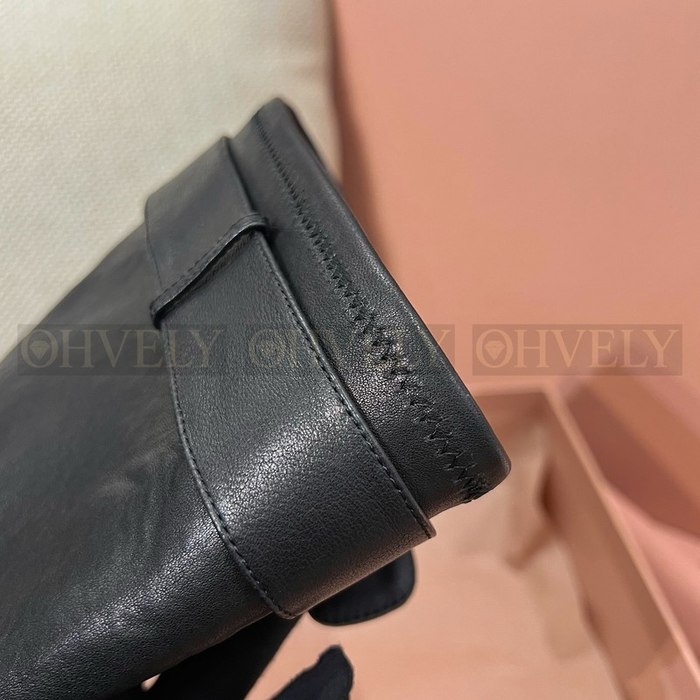 미우 미우 나파 레더 부츠 버클