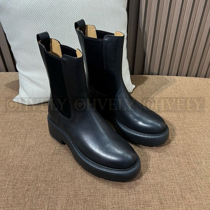 미우 미우 레더 부티 블랙