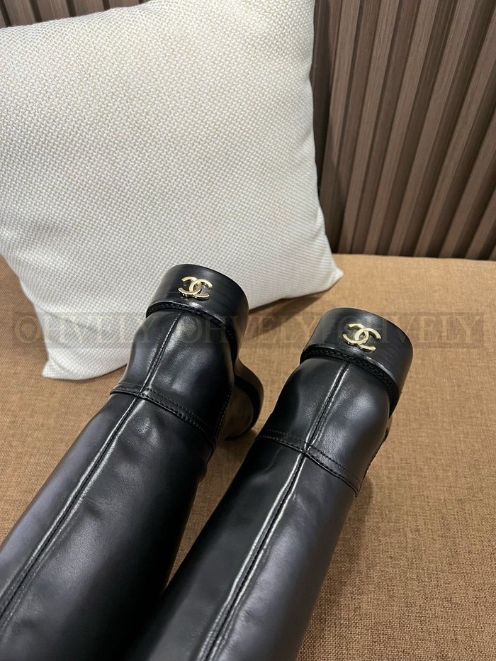 샤넬 하이 부츠 카프스킨 블랙