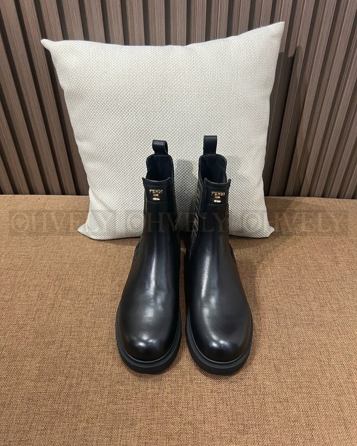 펜디 필로 레더 첼시 부츠