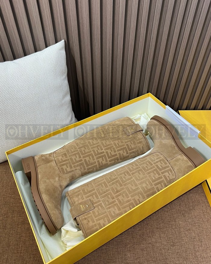 펜디 필로 모노그램 니 하이 부츠