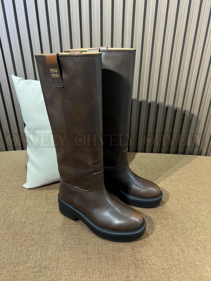 미우미우 퓌메 가죽 부츠