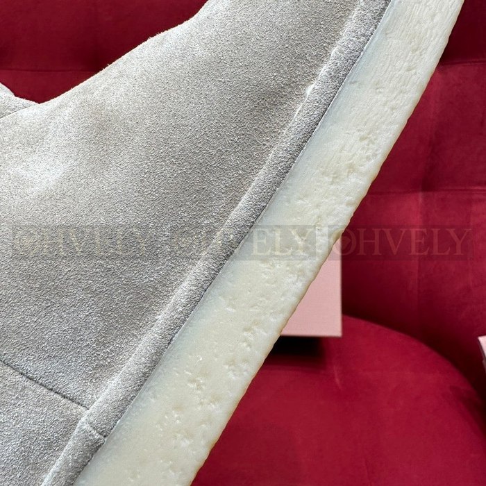 미우미우 스웨이드 부츠