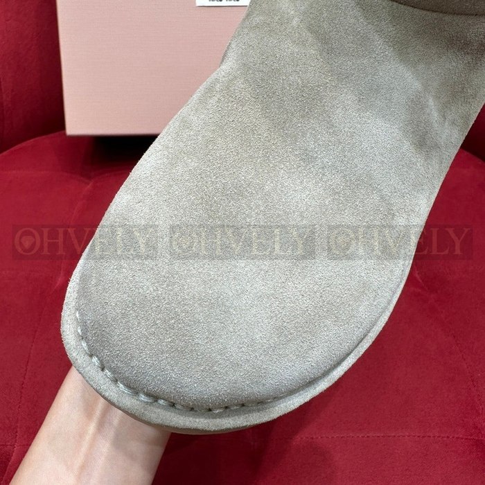 미우미우 스웨이드 부츠