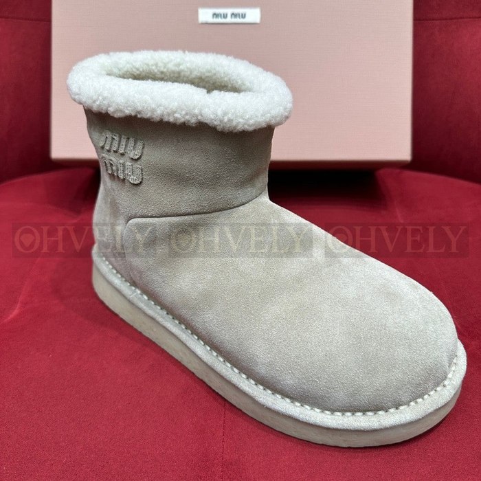 미우미우 스웨이드 부츠