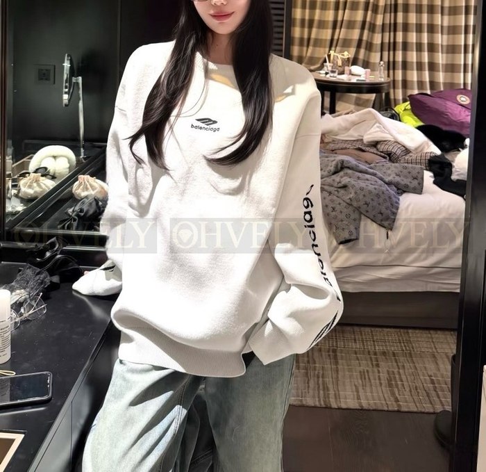 【 ZP 】BALENCIAGA 맨투맨 화이트 (매장가 288만원)