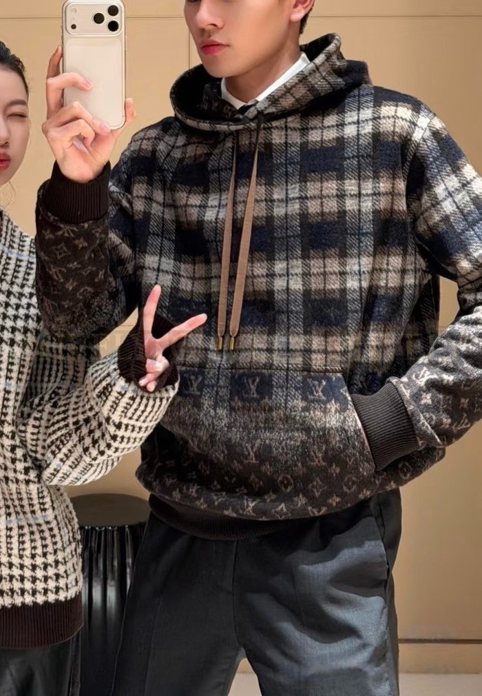 【 ZP 】LOUIS VUITTON 후드 티셔츠 (매장가 302만원)