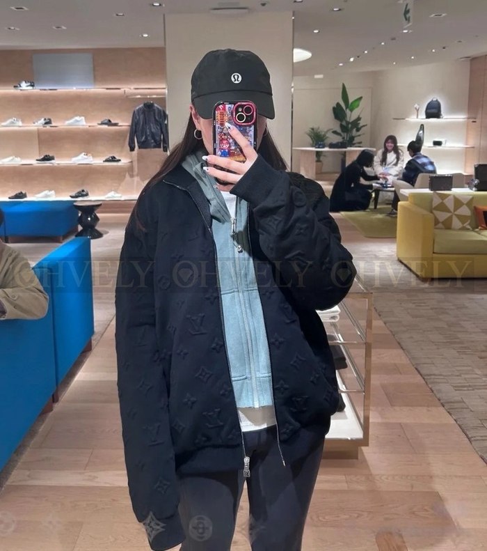 【 ZP 】LOUIS VUITTON 집업 (매장가 422만원)