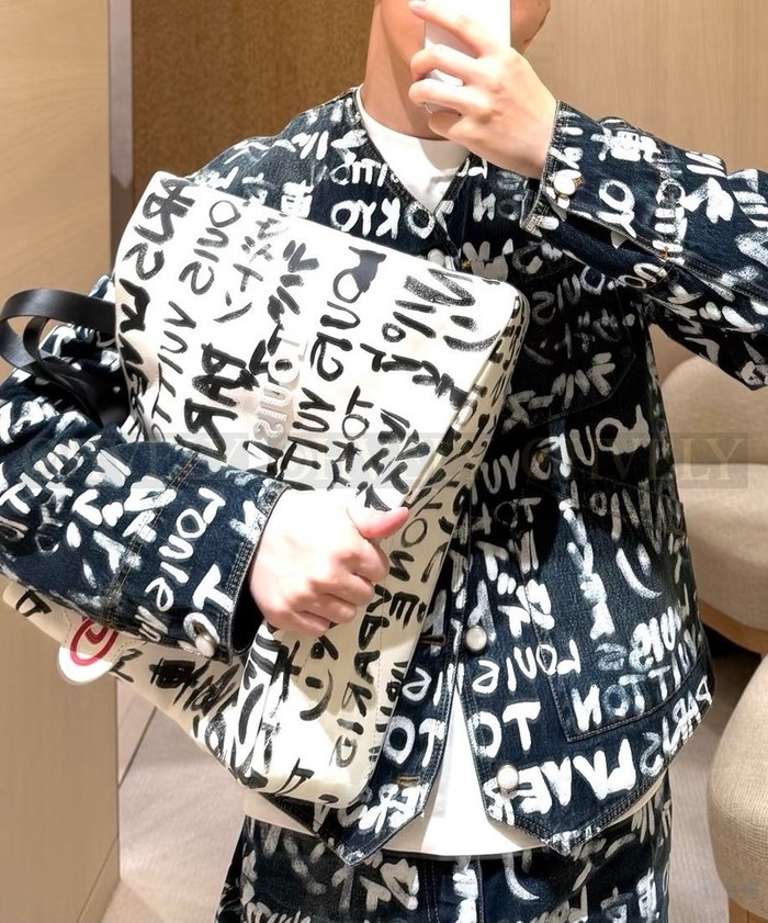 【 ZP 】LOUIS VUITTON 아우터 (매장가 650만원)