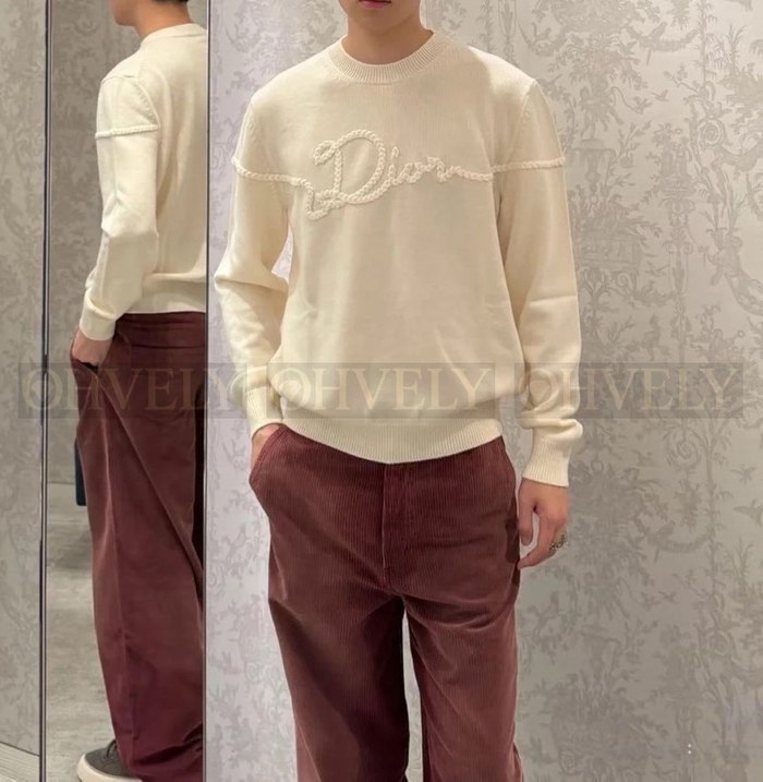 【 ZP 】DIOR 라운드 맨투맨 (매장가 320만원)