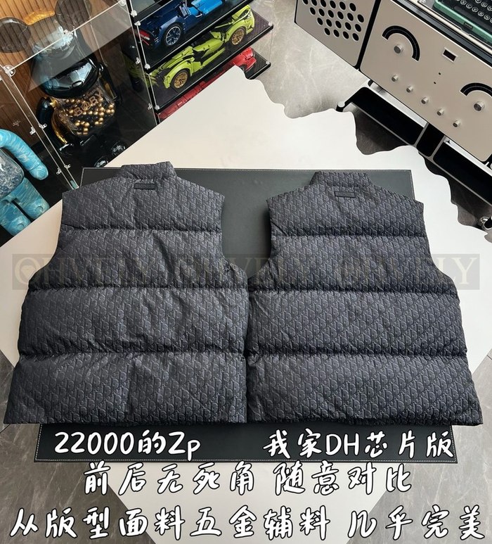 【 ZP 】DIOR 패딩 조끼 (매장가 440만원)