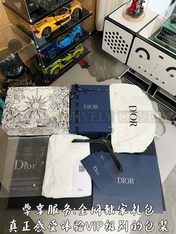 수정 메인 이미지【 ZP 】DIOR 집업 아우터 (매장가 760만원)