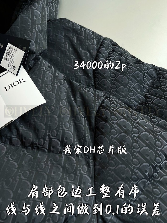 【 ZP 】DIOR 패딩 (매장가 680만원)