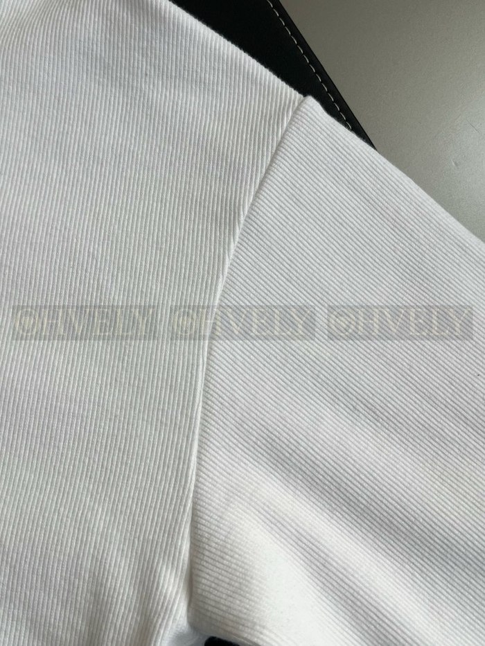 【 ZP 】LOEWE 라운드 맨투맨 (매장가 116만원)