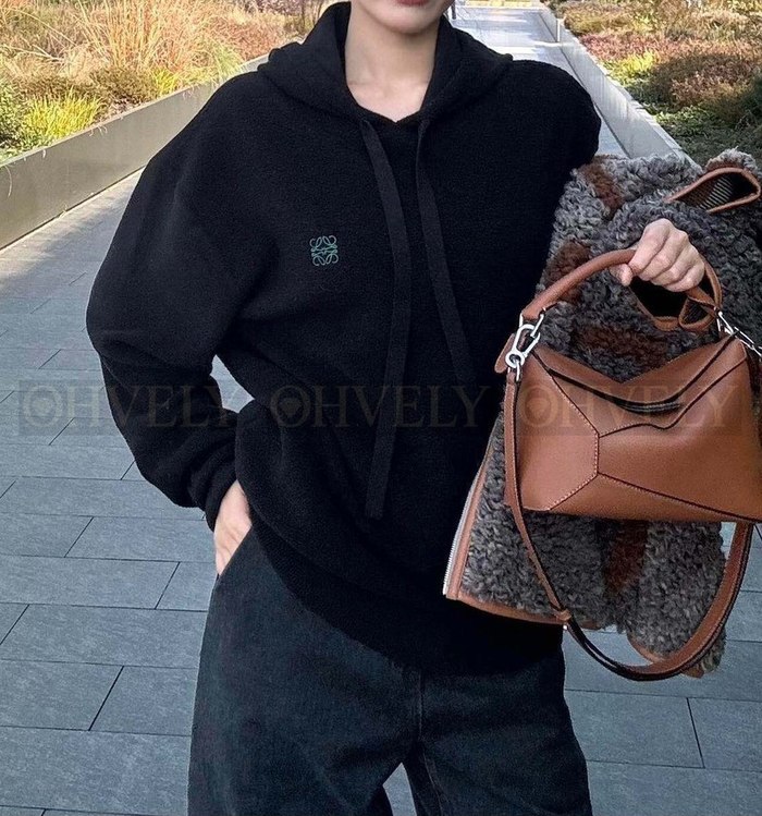 【 ZP 】LOEWE 후드 맨투맨 (매장가 278만원)