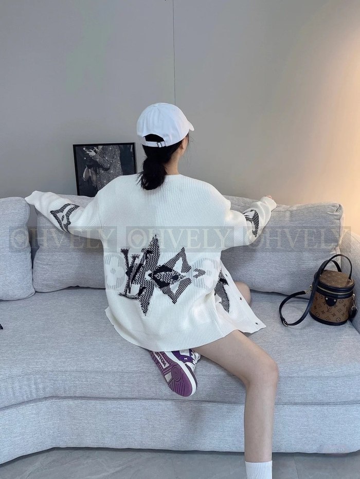 【 ZP 】LOUIS VUITTON 니트 스웨터 (매장가 302만원)