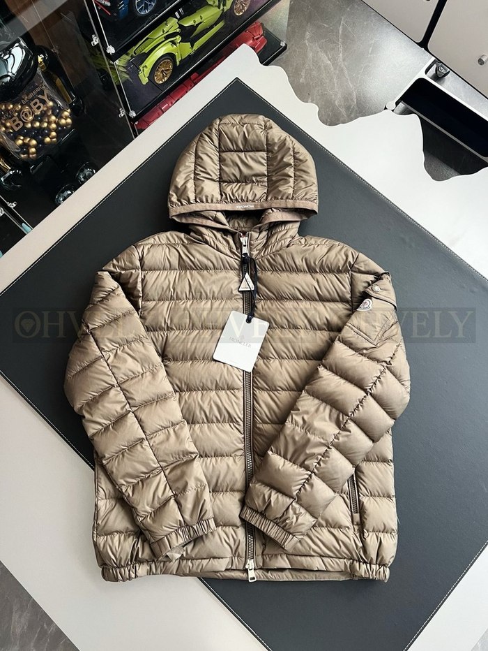 【 ZP 】MONCLER 패딩 (매장가 240만원)