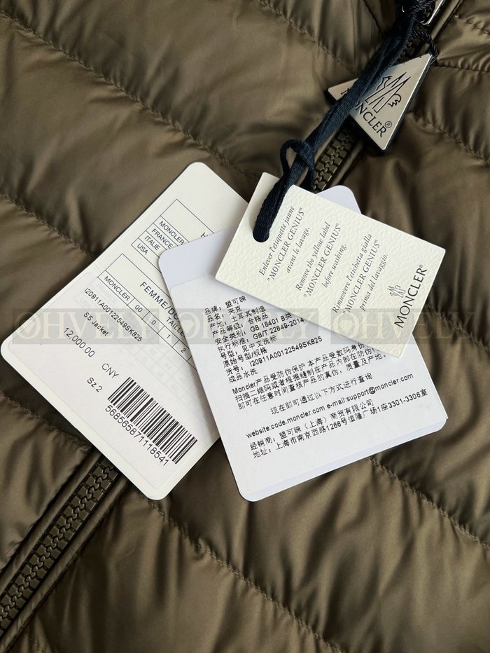 【 ZP 】MONCLER 패딩 (매장가 240만원)