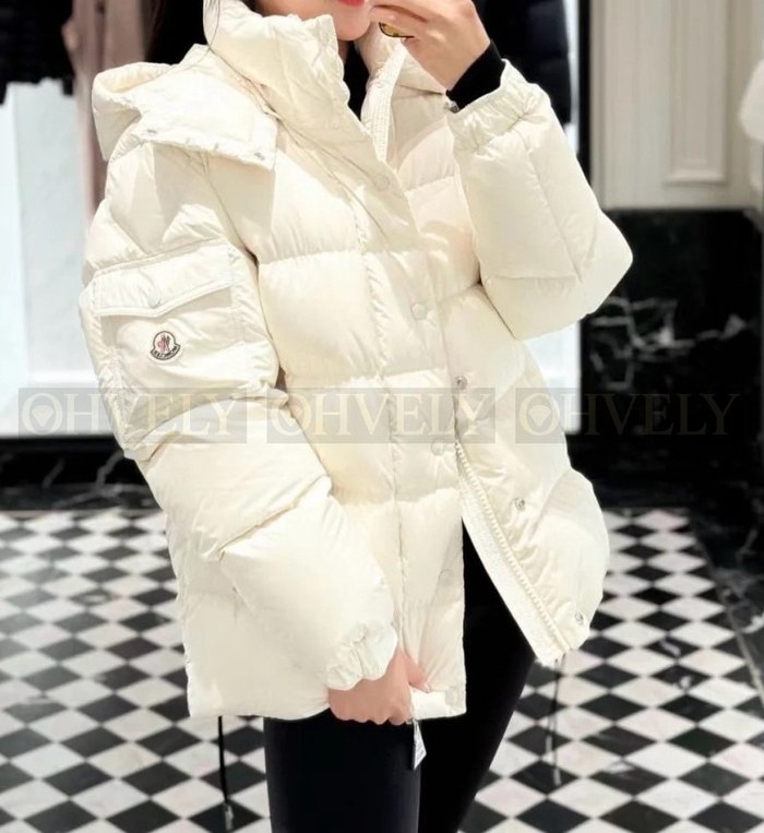 【 ZP 】MONCLER 패딩 (매장가 353만원)