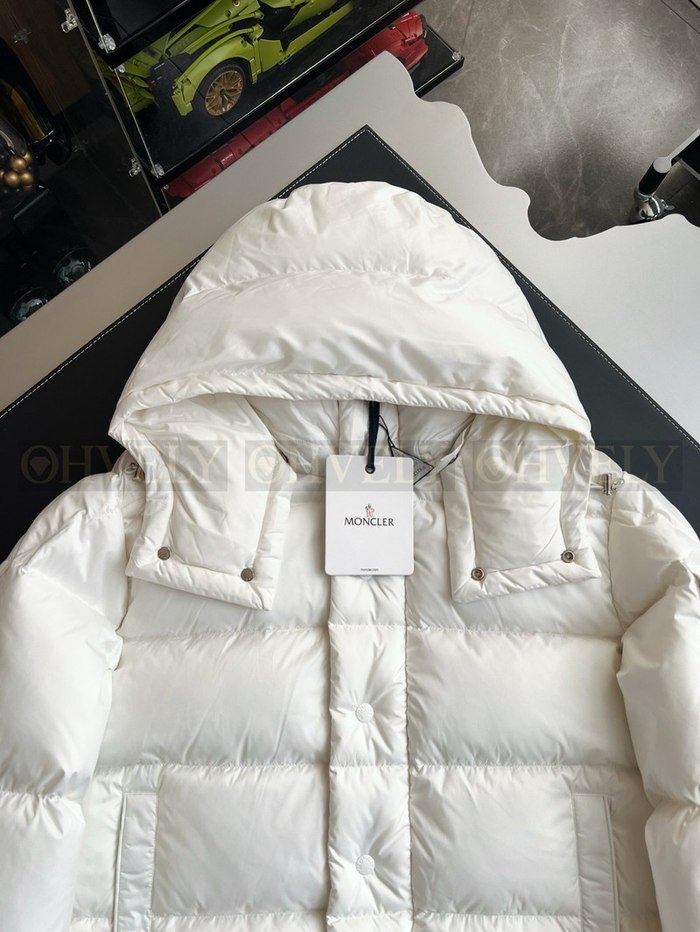 【 ZP 】MONCLER 패딩 (매장가 353만원)
