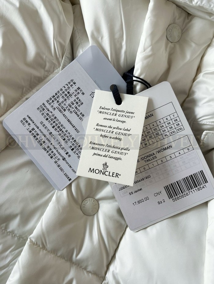 【 ZP 】MONCLER 패딩 (매장가 353만원)