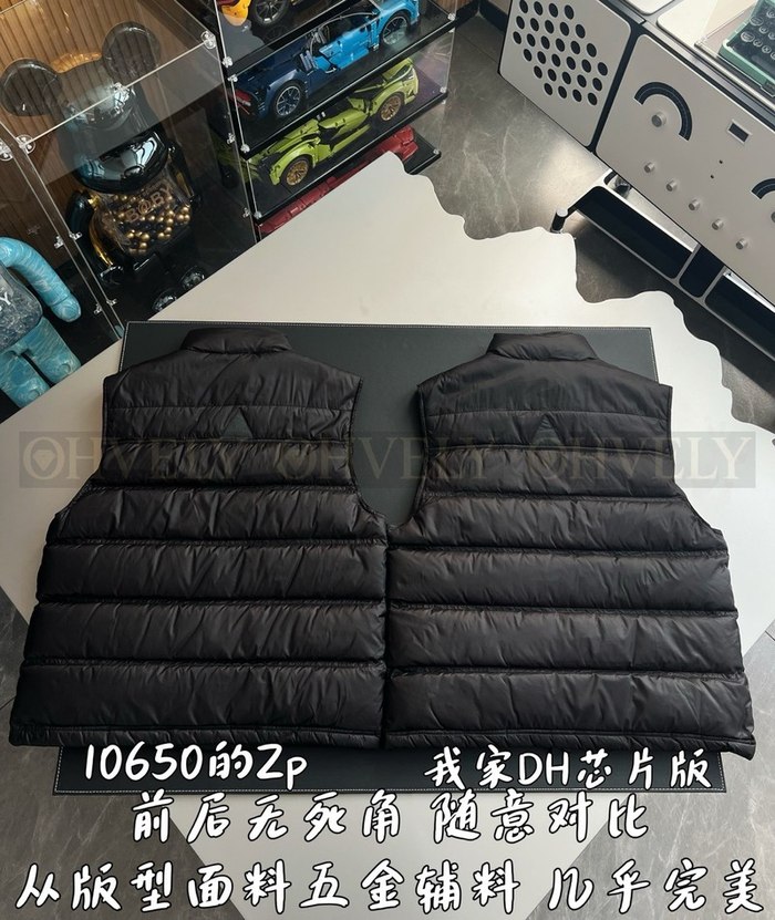 【 ZP 】MONCLER 패딩 조끼 (매장가 276만원)