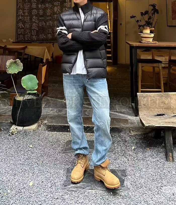 【 ZP 】MONCLER 패딩 아우터 (매장가 240만원)