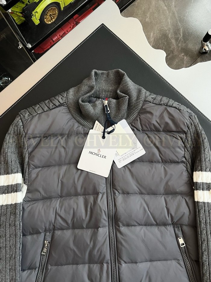 【 ZP 】MONCLER 패딩 아우터 (매장가 240만원)