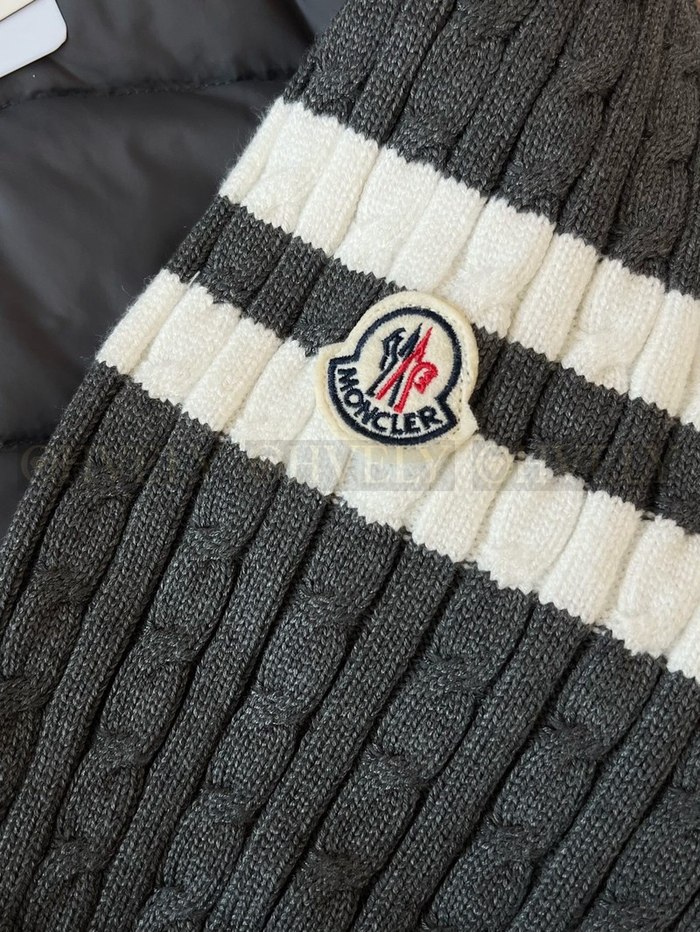 【 ZP 】MONCLER 패딩 아우터 (매장가 240만원)