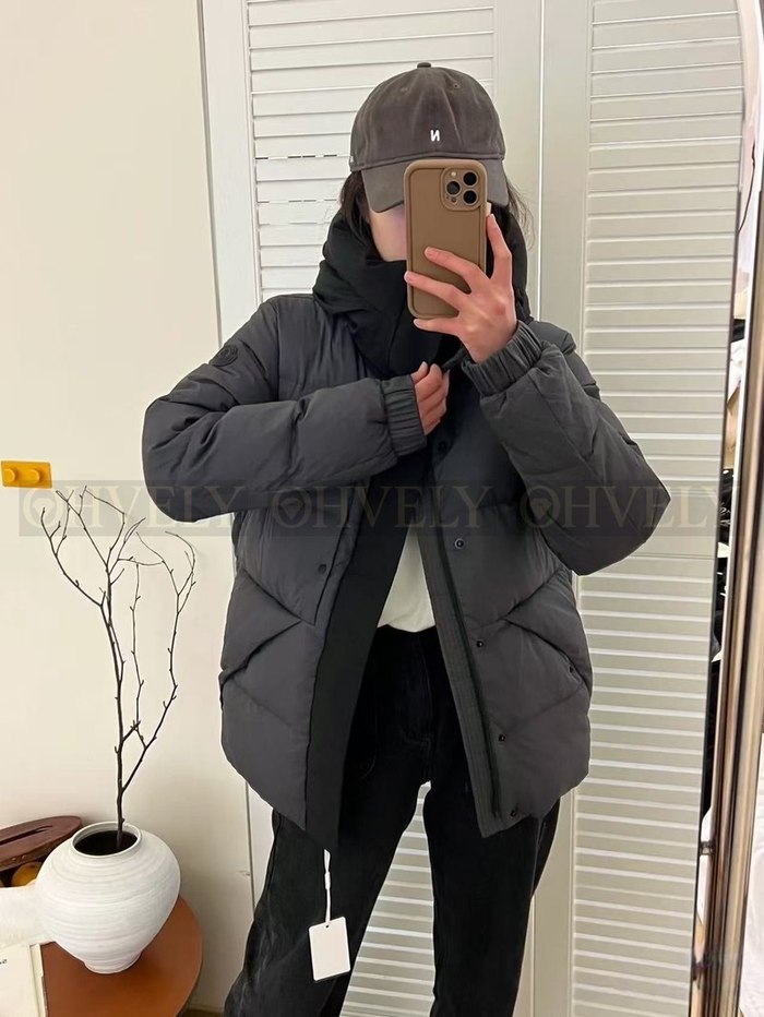 【 ZP 】MONCLER 패딩 (매장가 356만원)