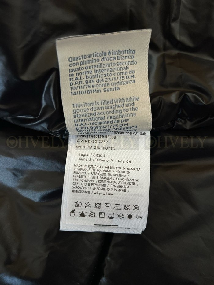 【 ZP 】MONCLER 패딩 (매장가 356만원)