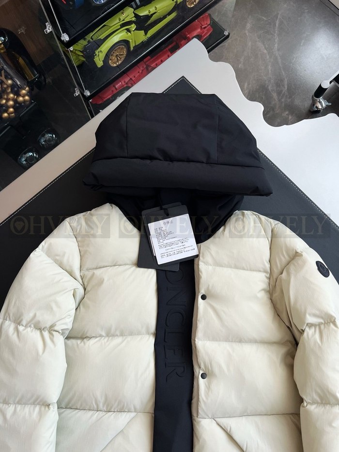 【 ZP 】MONCLER 패딩 (매장가 356만원)