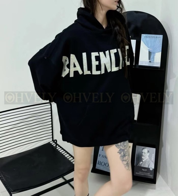 【 ZP 】BALENCIAGA 후드 맨투맨 (매장가 210만원)
