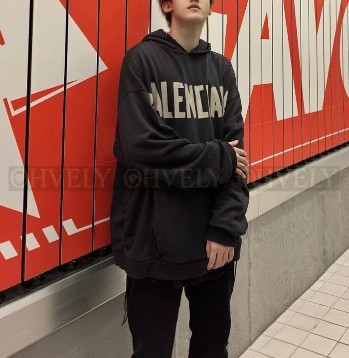 【 ZP 】BALENCIAGA 후드 맨투맨 (매장가 210만원)