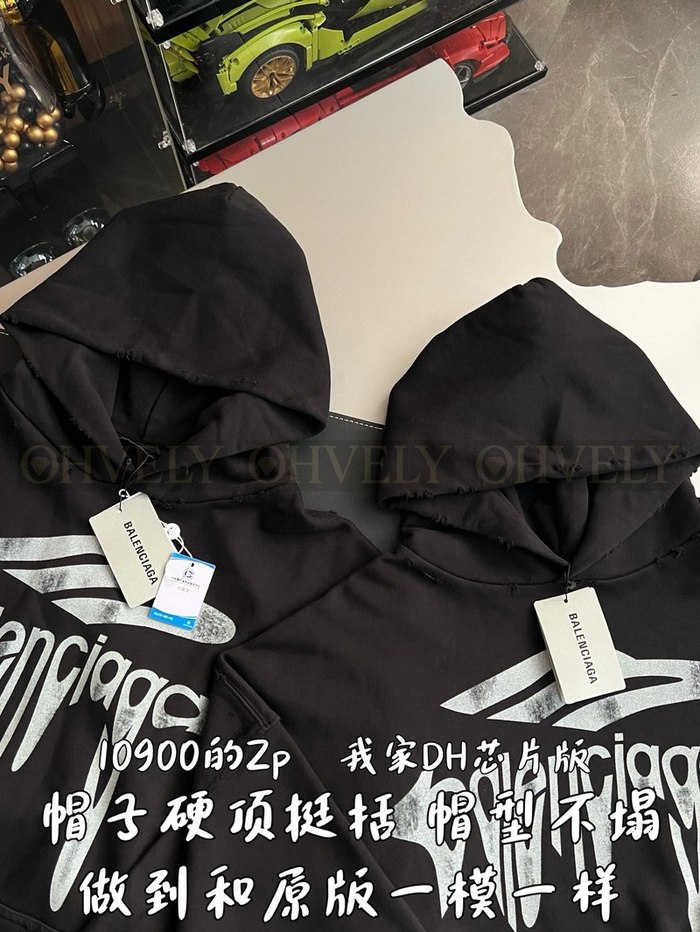 【 ZP 】BALENCIAGA 후드 맨투맨 (매장가 218만원)