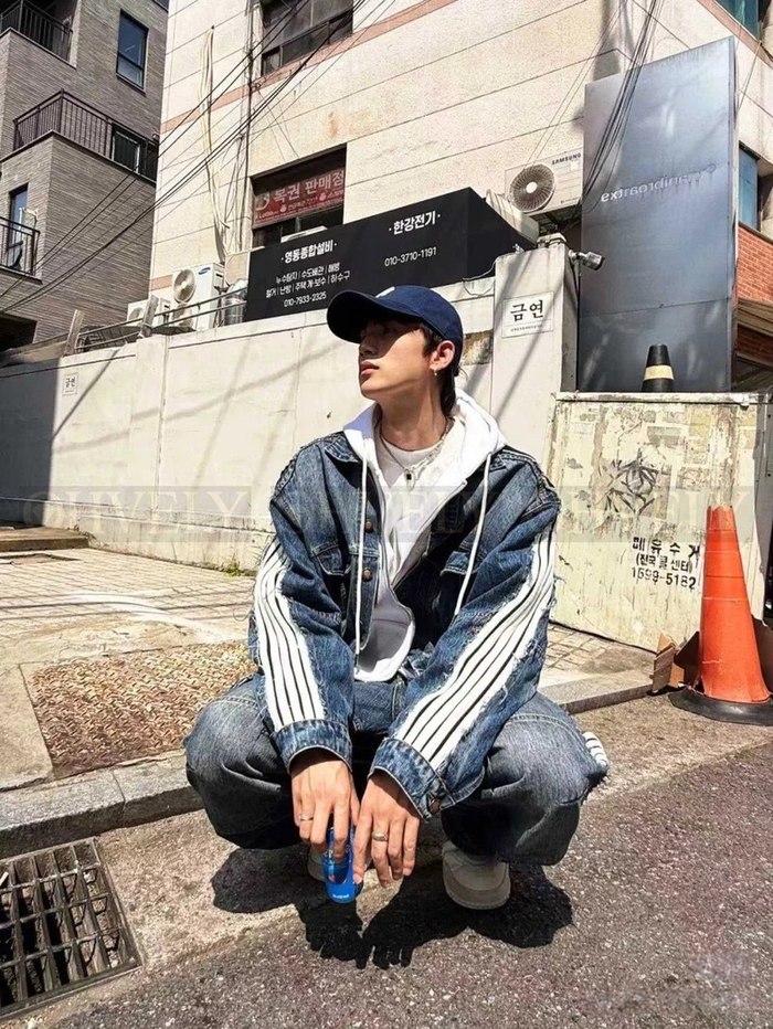 【 ZP 】BALENCIAGA 청자켓 (매장가 478만원)