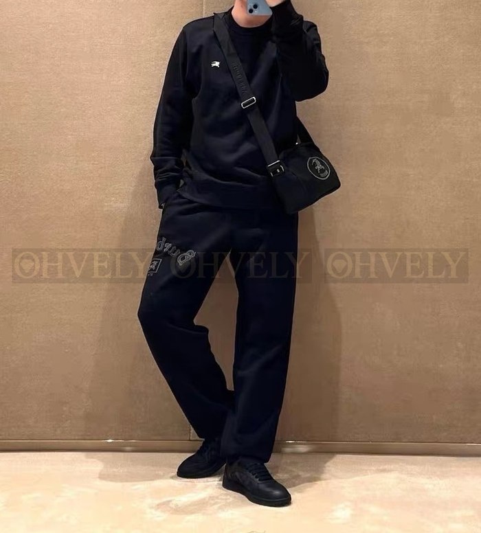 【 ZP 】Burberry 크루넥 리브드 커프 맨투맨 (매장가 98만원)