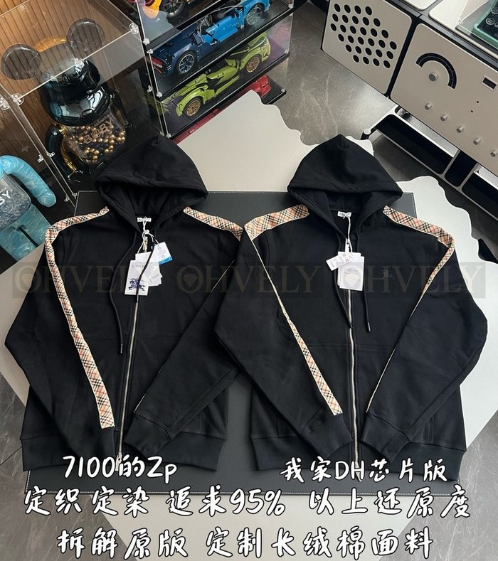 【 ZP 】Burberry 체크 트리밍 코튼 지퍼 후디 (매장가 142만원)