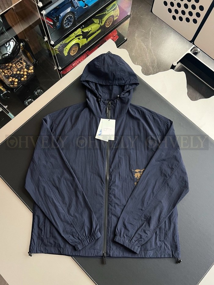 【 ZP 】Burberry 나일론 네이비 후드 자켓 (매장가 175만원)
