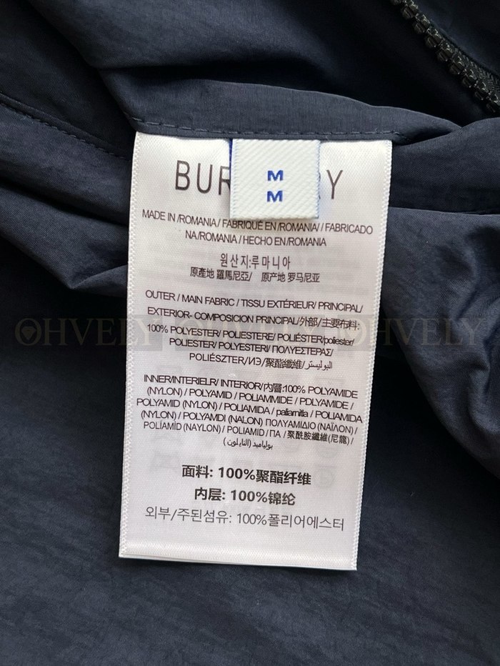 【 ZP 】Burberry 나일론 네이비 후드 자켓 (매장가 175만원)