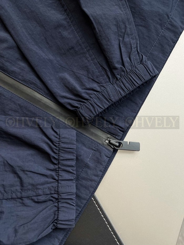 【 ZP 】Burberry 나일론 네이비 후드 자켓 (매장가 175만원)