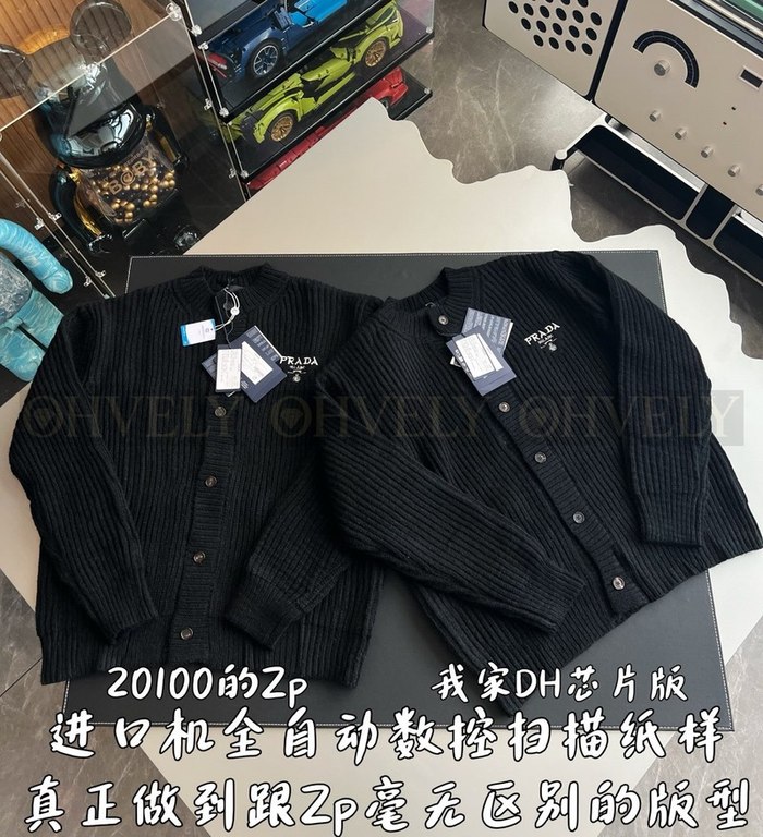 【 ZP 】Prada 블랙 스몰로고 가디건 (매장가 402만원)