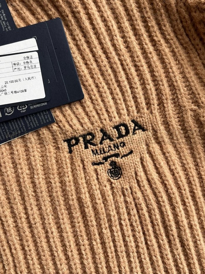 【 ZP 】Prada 가디건 (매장가 402만원)