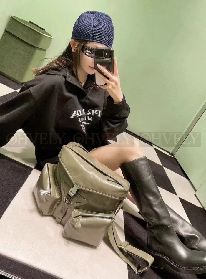 【 ZP 】Prada 티셔츠 (매장가 322만원)