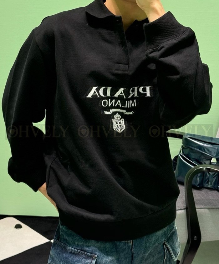 【 ZP 】Prada 티셔츠 (매장가 322만원)