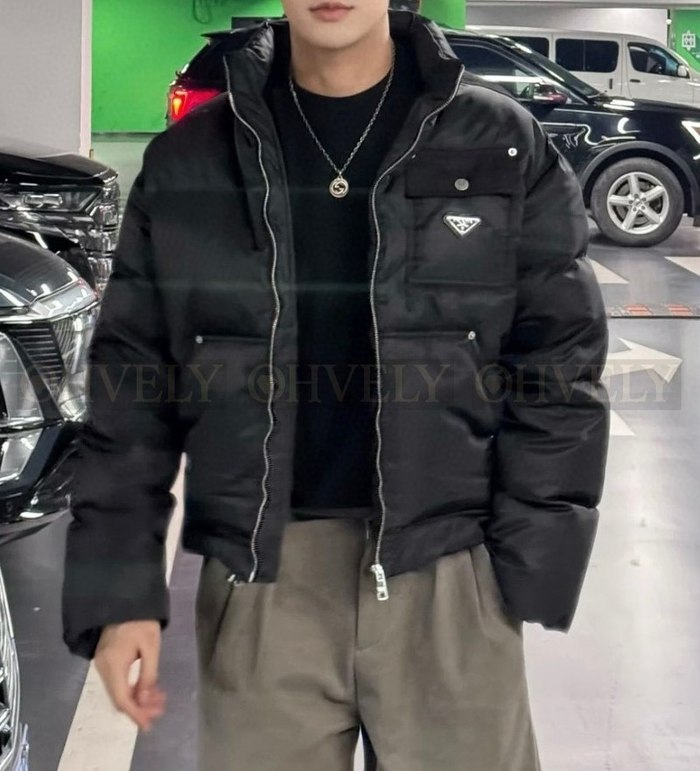 【 ZP 】Prada 패딩 (매장가 466만원)